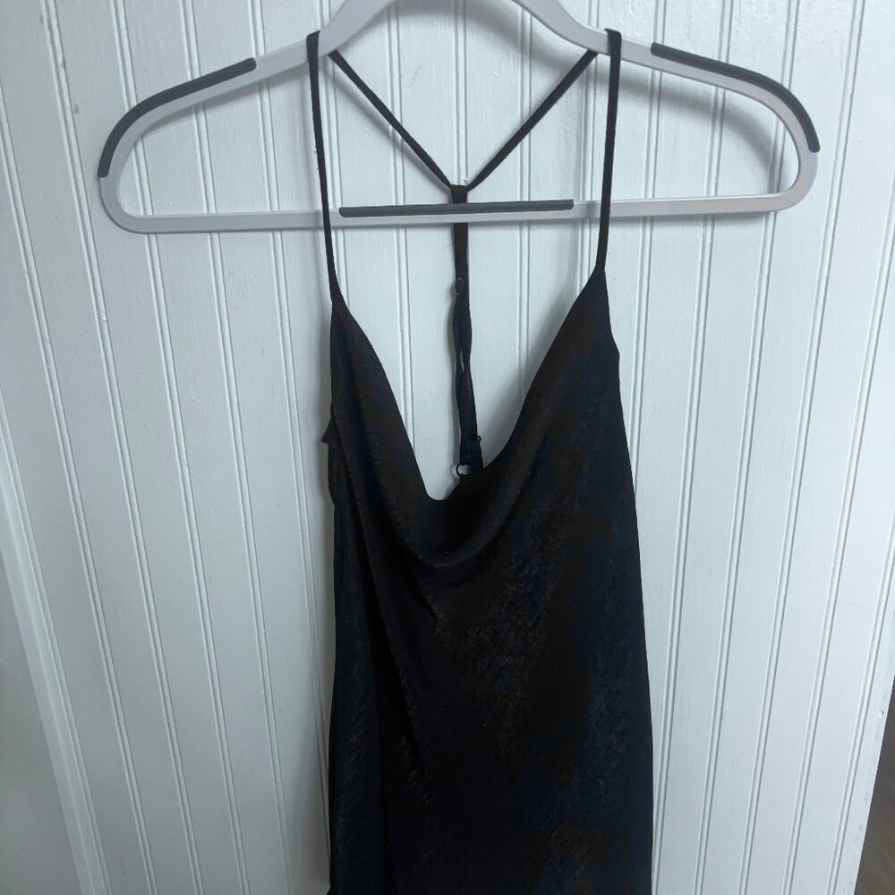 Mi Ami Black sleeveless blouse. Size L.